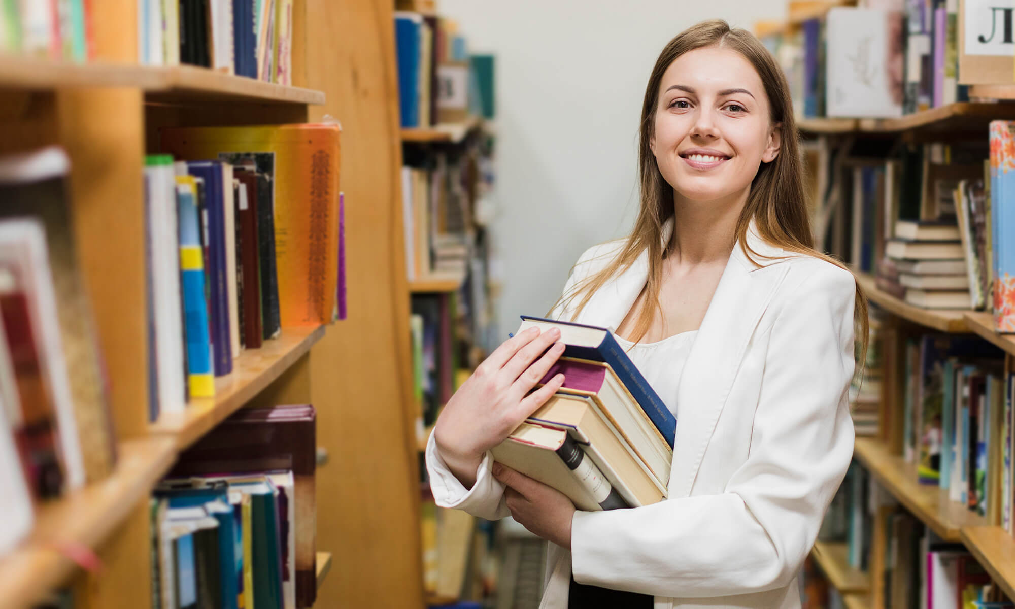 Escuela Superior de Ingeniería - ESIAPI